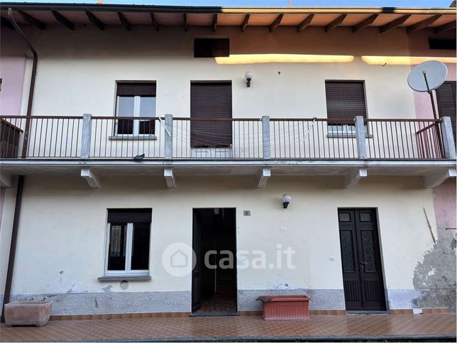 Casa bi/trifamiliare in residenziale in Via Motta