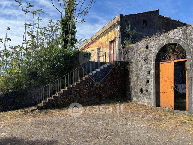 Rustico/casale in residenziale in Via Carico 153