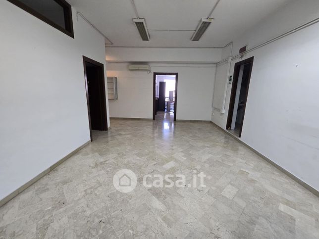 Ufficio in commerciale in Via Masullo