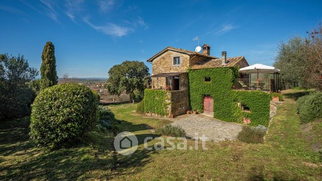 Rustico/casale in residenziale in 