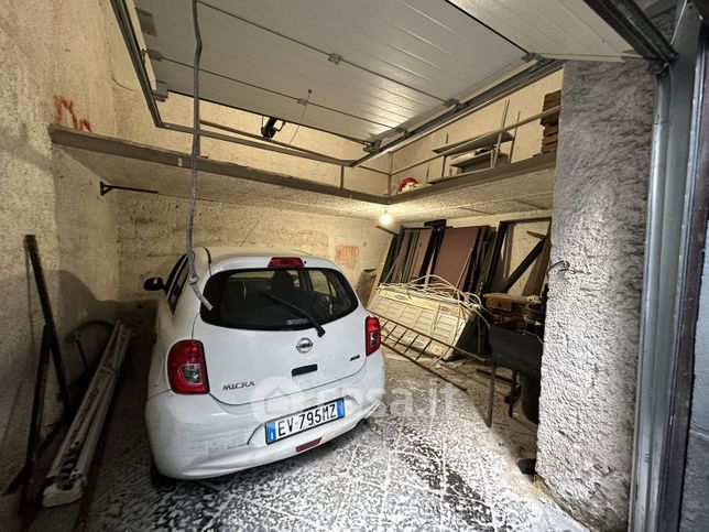 Garage/posto auto in residenziale in Via Enrico Pessina