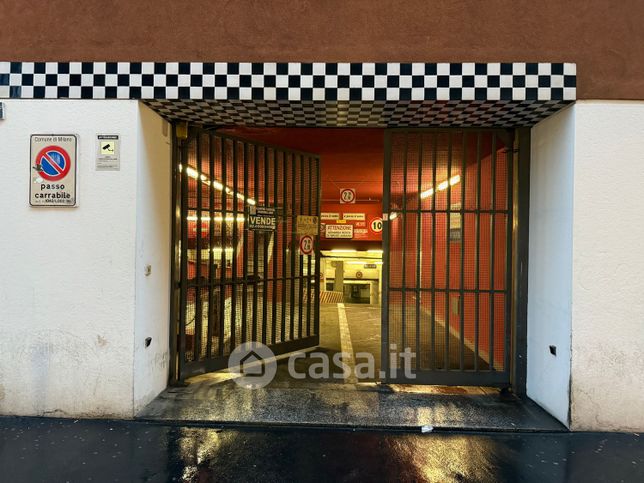 Garage/posto auto in residenziale in Via Brera