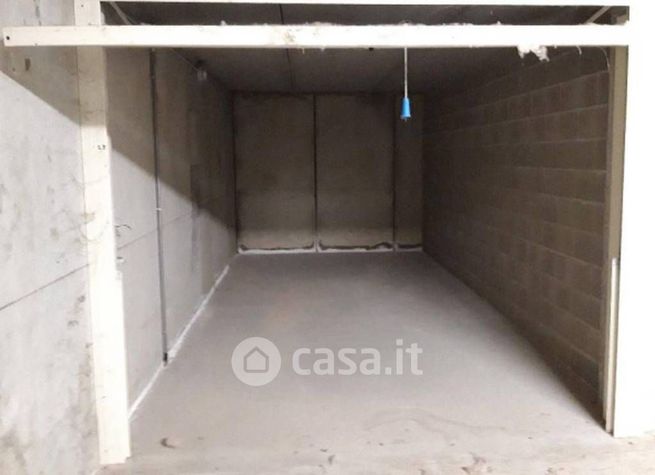 Box/posto auto in residenziale in Via dei Mulini