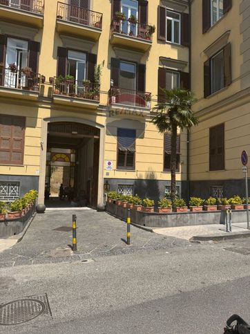 Box/posto auto in residenziale in Via Luigia Sanfelice 93 -69