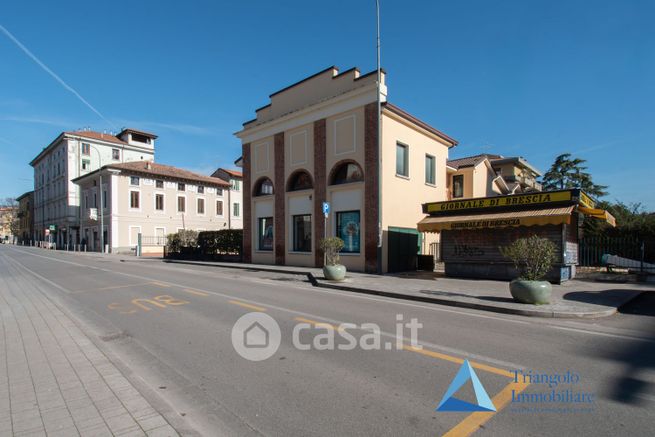 Ufficio in commerciale in Via Corsica