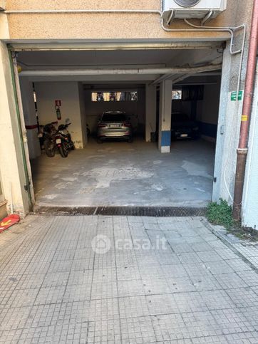 Box/posto auto in residenziale in Via Alessandro Cialdi