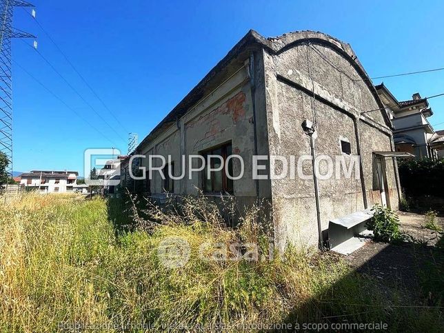 Capannone in commerciale in Viale Lunigiana