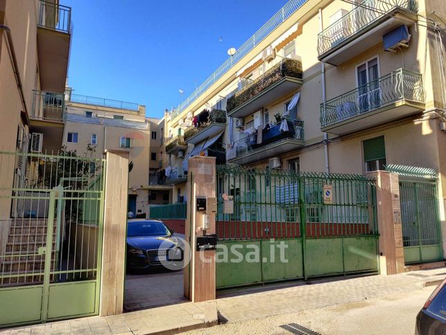 Box/posto auto in residenziale in Via Stanislao D'Aloè 31