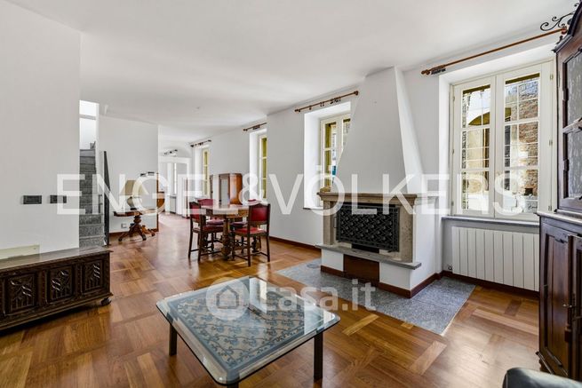 Appartamento in residenziale in Via Sacro Monte 16