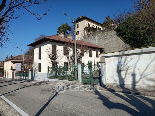 Casa indipendente in residenziale in Via Giuseppe Mazzini 76