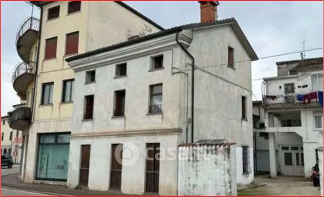 Appartamento in residenziale in Via Vittorio Veneto 31 /1