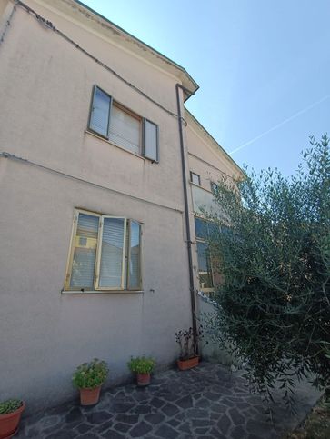 Appartamento in residenziale in Via Pergolese 105