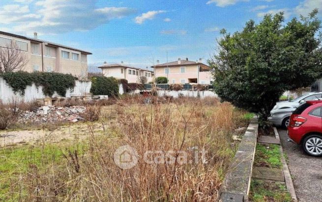 Terreno agricolo in commerciale in Via Foligno