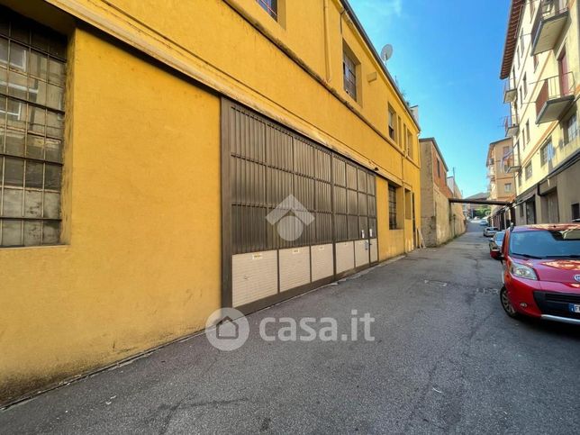 Capannone in commerciale in Via Triumplina 159