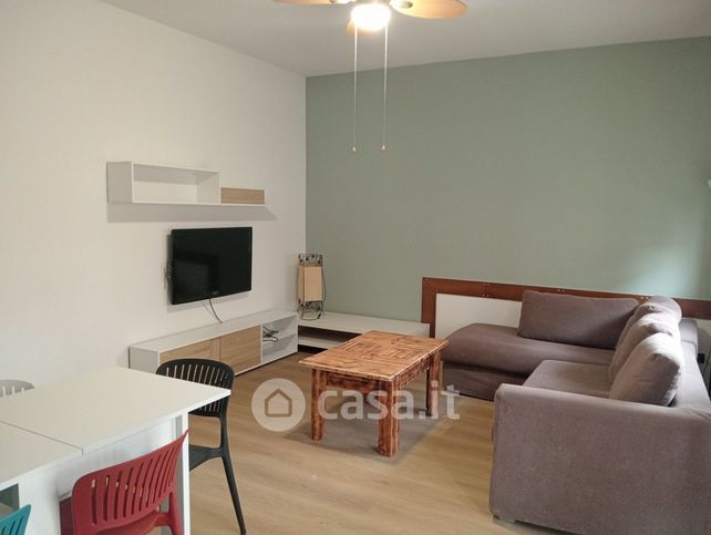 Casa bi/trifamiliare in residenziale in Via Domenichino