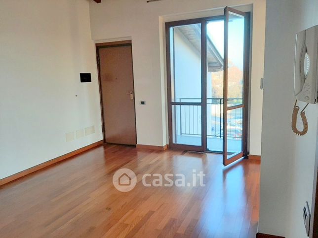 Appartamento in residenziale in Via F. Petrarca