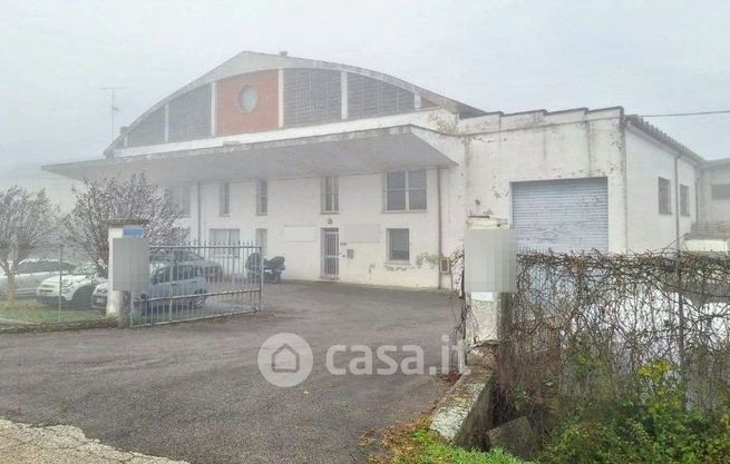 Capannone in commerciale in Via Bastia