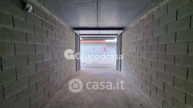 Box/posto auto in residenziale in Via delle Vigne 8