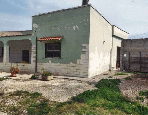 Villa in residenziale in Strada Statale 16 Adriatica