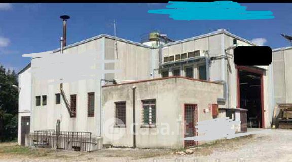 Capannone in commerciale in LocalitÃ  La Concia