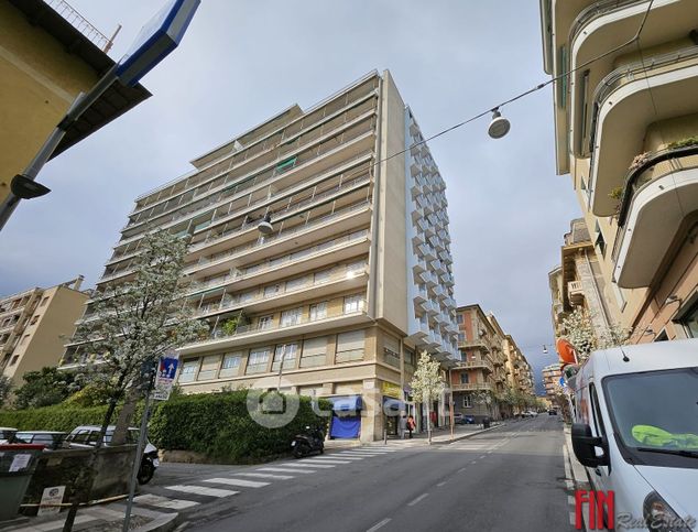 Appartamento in residenziale in Viale Carlo Canepa