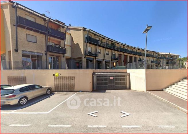 Box/posto auto in residenziale in Via XXV Aprile