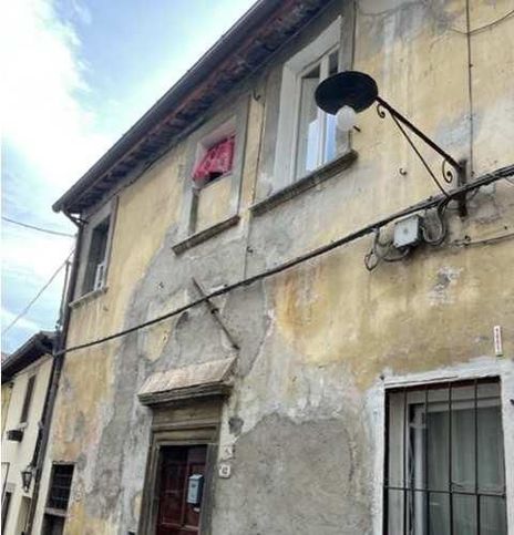 Casa indipendente in residenziale in Via Nazario Sauro 42