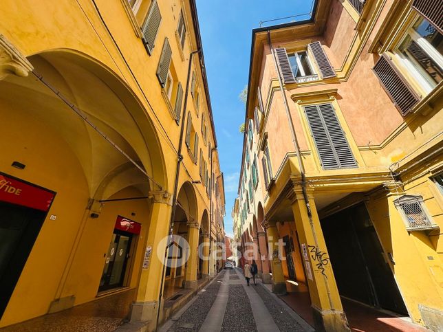 Appartamento in residenziale in Via del Pratello 19