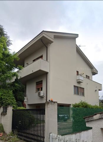 Villa in residenziale in Via di Sotto