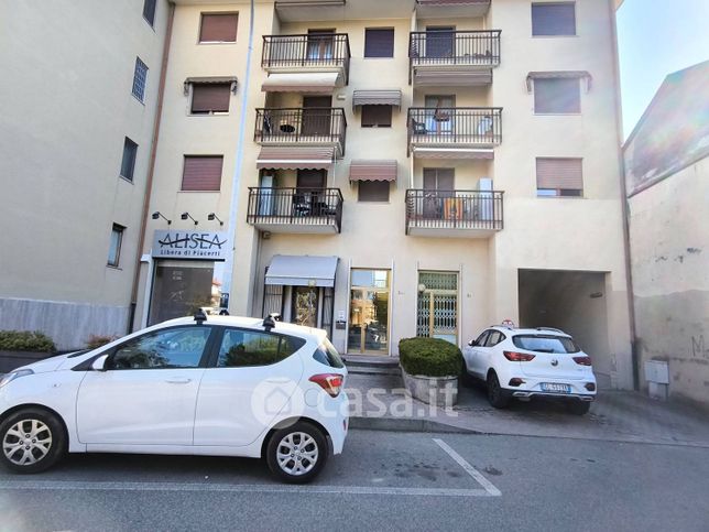 Ufficio in commerciale in Via Gorei 3