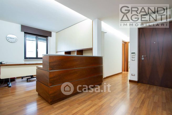Ufficio in commerciale in Piazza Cittadella 3