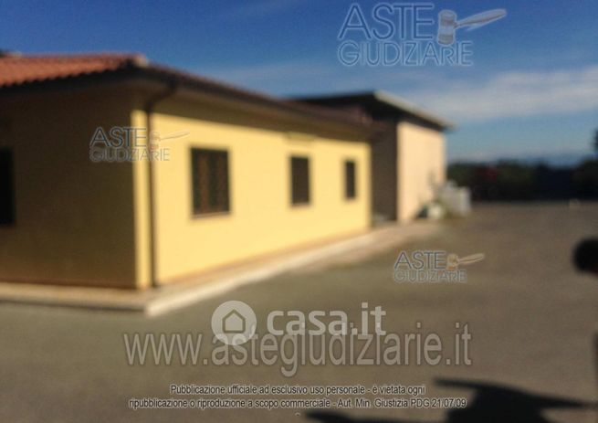 Terreno agricolo in commerciale in Via Ponte del Colle