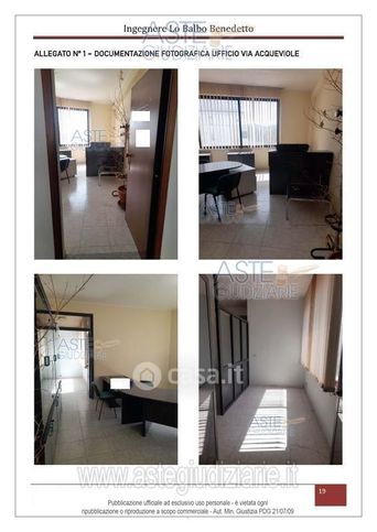 Ufficio in commerciale in Via Acqueviole 48