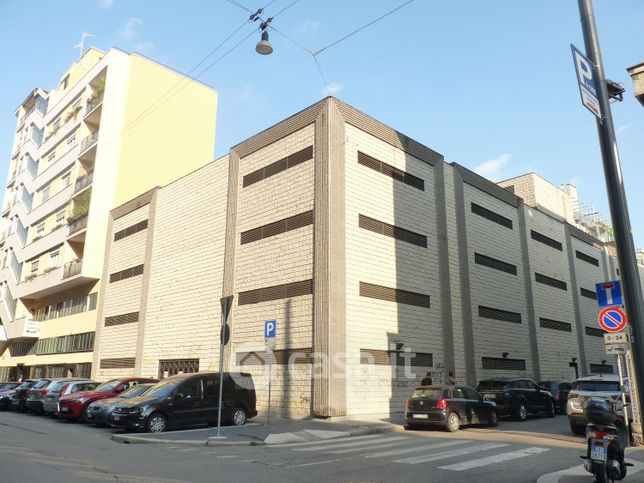 Box/posto auto in residenziale in Via Privata Andrea Pellizzone 7