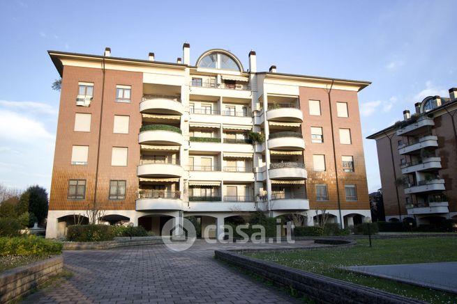 Appartamento in residenziale in Via Madre Margherita Panzeri 7