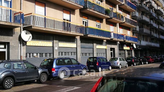 Attivitã /licenza (con o senza mura) in commerciale in Via Mario Pagano 51