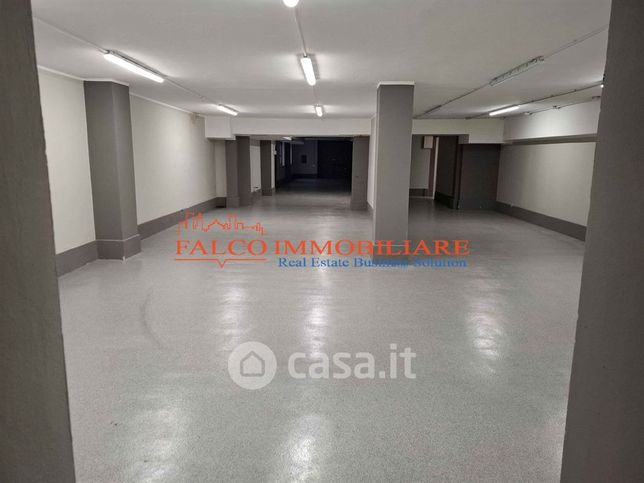 Capannone in commerciale in Viale Cristoforo Colombo 23