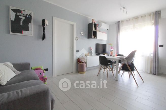 Appartamento in residenziale in Via Lunigiana 11