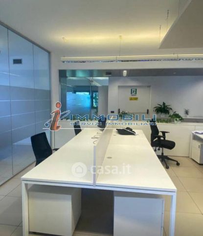 Ufficio in commerciale in Via Giovanni Verga