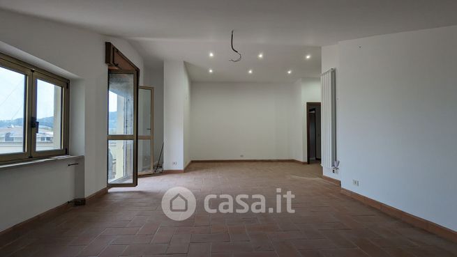 Appartamento in residenziale in Via Carducci