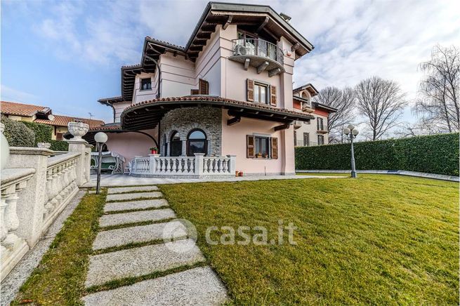 Villa in residenziale in Via Intra Premeno 60