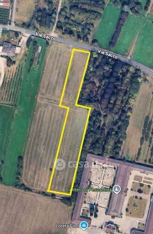 Terreno agricolo in commerciale in Via Sacco 1