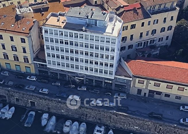 Ufficio in commerciale in Scali Manzoni