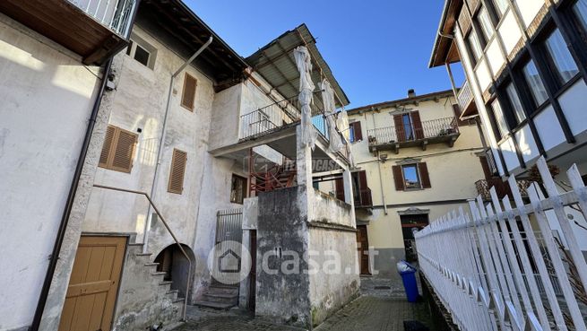 Casa indipendente in residenziale in Via Enrico Compagno 18