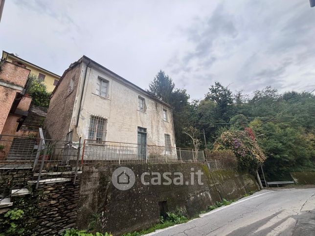 Casa indipendente in residenziale in 