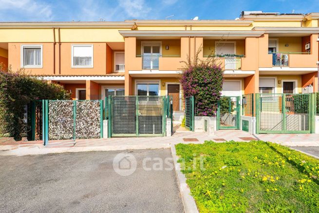 Villetta a schiera in residenziale in Via Alisei 19
