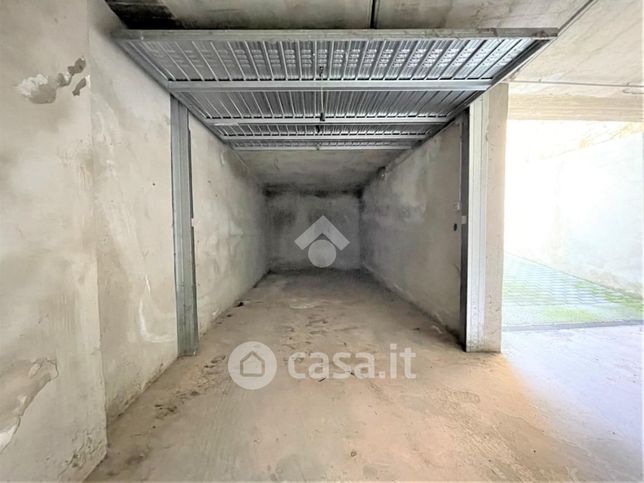 Garage/posto auto in residenziale in Via Regina Margherita 36