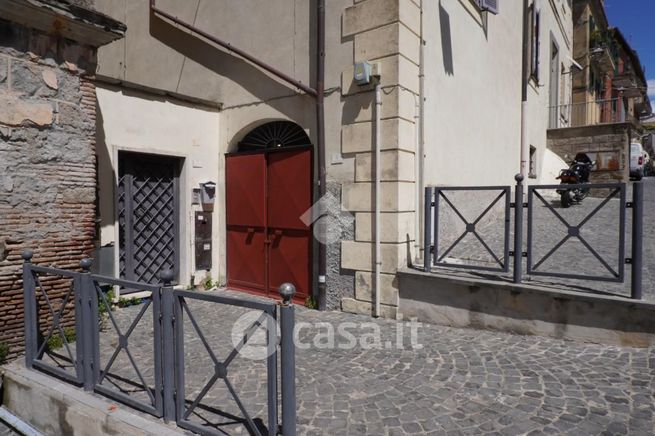 Rustico/casale in residenziale in Piazza della Repubblica 8