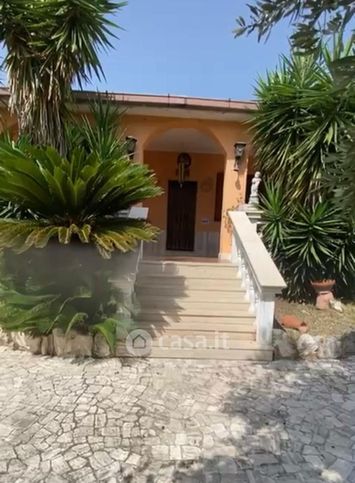 Villa in residenziale in Strada riserva della caduta