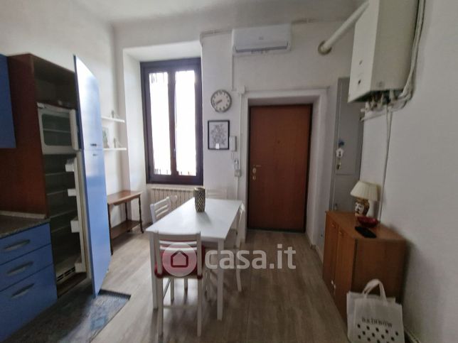 Appartamento in residenziale in Via Benaco 17
